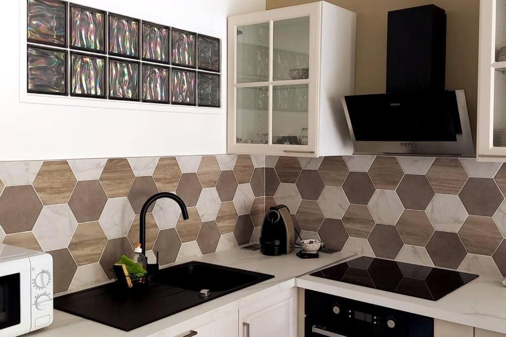 Immeuble Le Regency, Appartement 4 Pieces, 80 Metres De La Plage Ментона Екстериор снимка