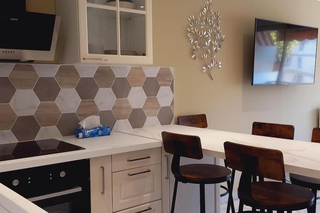 Immeuble Le Regency, Appartement 4 Pieces, 80 Metres De La Plage Ментона Екстериор снимка