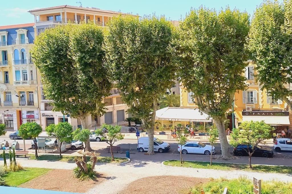 Immeuble Le Regency, Appartement 4 Pieces, 80 Metres De La Plage Ментона Екстериор снимка