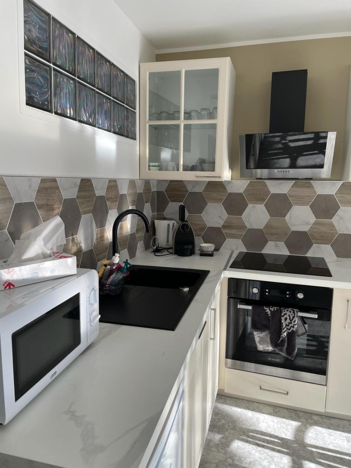 Immeuble Le Regency, Appartement 4 Pieces, 80 Metres De La Plage Ментона Екстериор снимка
