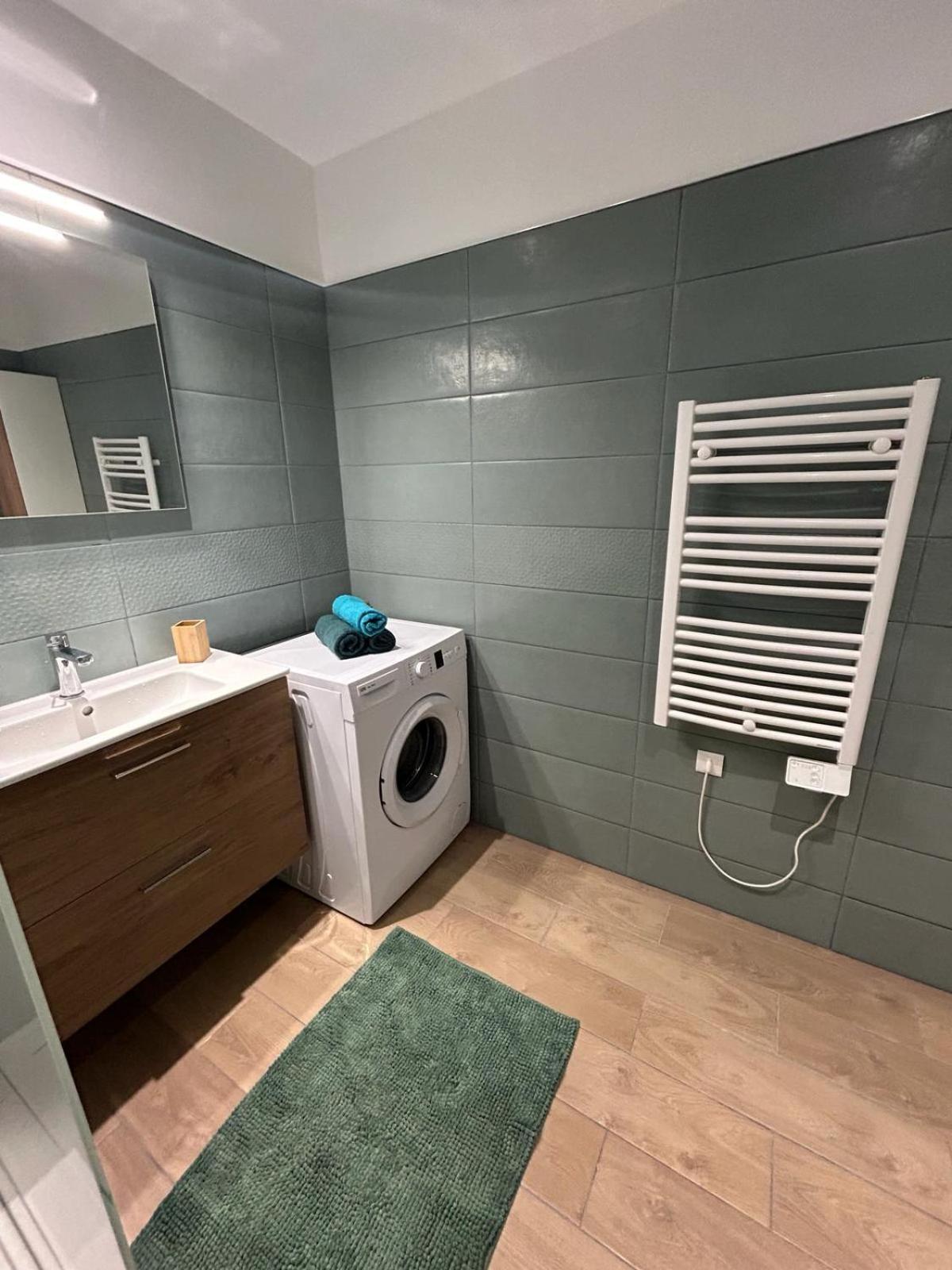 Immeuble Le Regency, Appartement 4 Pieces, 80 Metres De La Plage Ментона Екстериор снимка