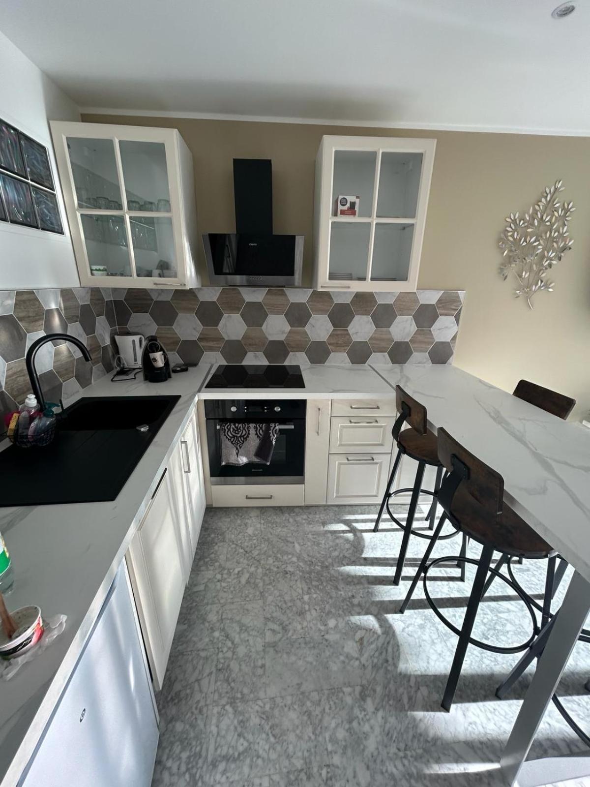 Immeuble Le Regency, Appartement 4 Pieces, 80 Metres De La Plage Ментона Екстериор снимка