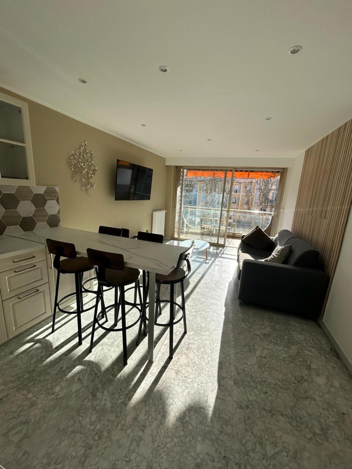 Immeuble Le Regency, Appartement 4 Pieces, 80 Metres De La Plage Ментона Екстериор снимка