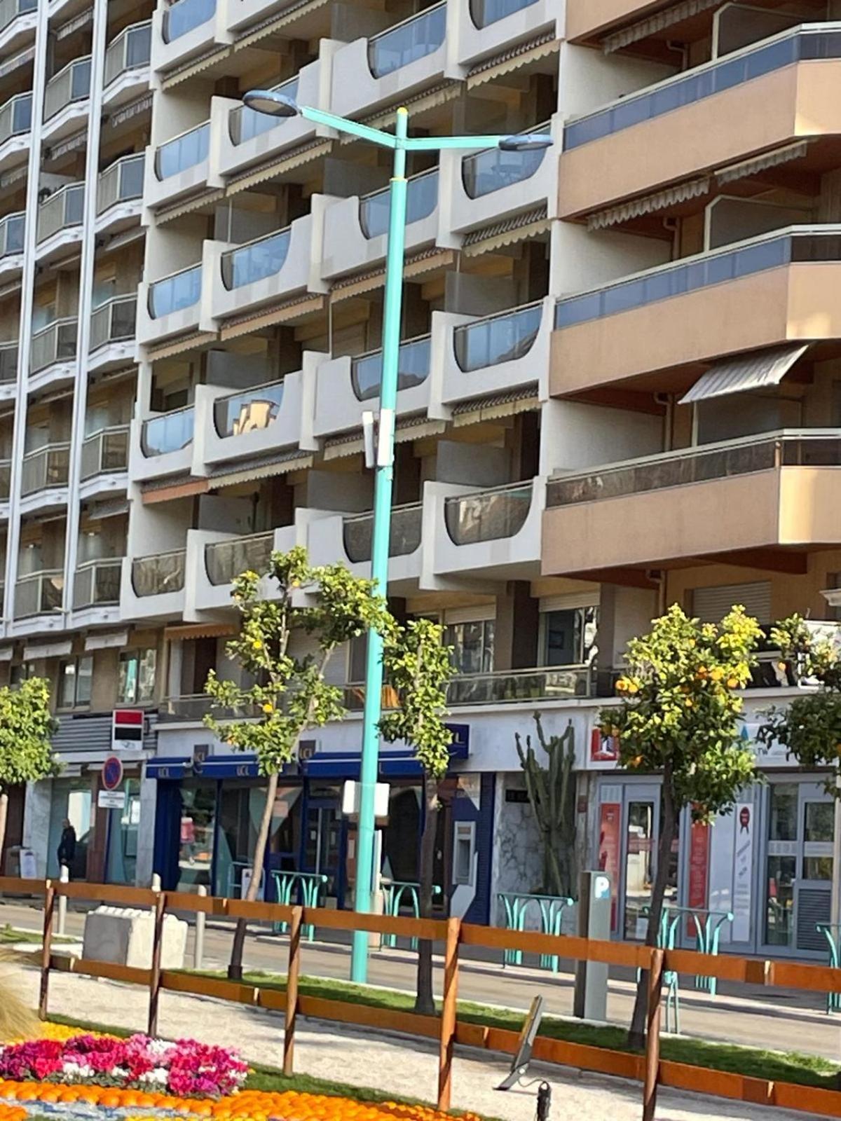 Immeuble Le Regency, Appartement 4 Pieces, 80 Metres De La Plage Ментона Екстериор снимка